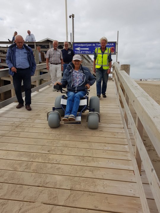 Strand rolstoelen kust gemeente Schagen